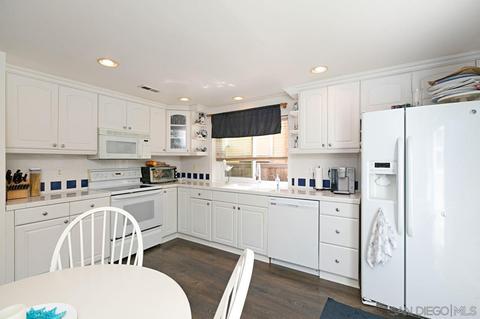 946 Alyssum Rd, Carlsbad, CA 92011 photo 8