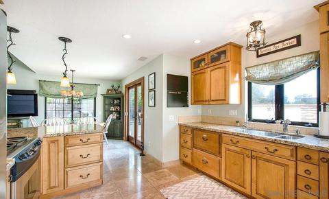 1750 Shadow Mountain Dr, Encinitas, CA 92024 photo 8