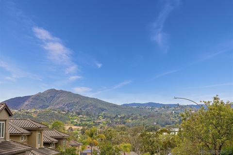 783 Calle Montera, Escondido, CA 92025 photo 2