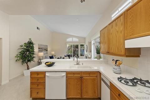 783 Calle Montera, Escondido, CA 92025 photo 10