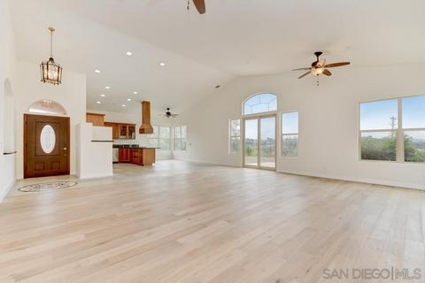 3650 Emma, Vista, CA 92084 photo 4