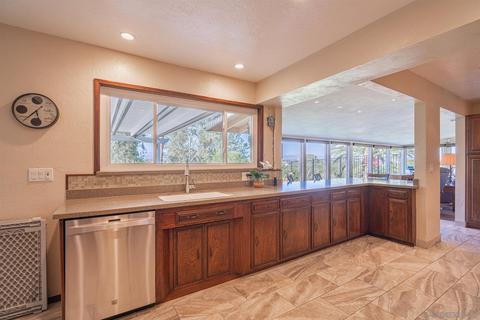 2636 Circle Dr, Escondido, CA 92029 photo 15