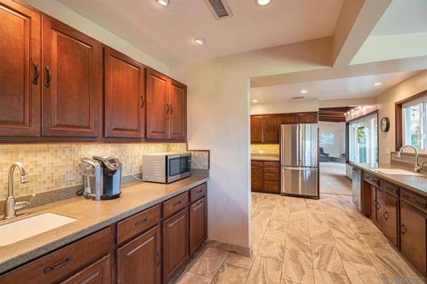 2636 Circle Dr, Escondido, CA 92029 photo 17