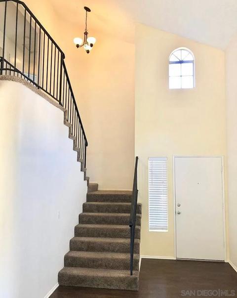 2022 Badger Gln, Escondido, CA 92029 photo 2