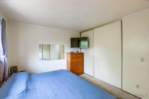 8621 Carlton Oaks Dr, Santee, CA 92071 photo 18
