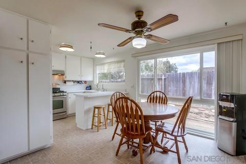 8621 Carlton Oaks Dr, Santee, CA 92071 photo 12