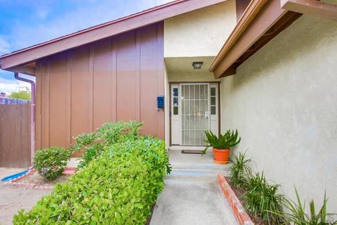 8621 Carlton Oaks Dr, Santee, CA 92071 photo 3