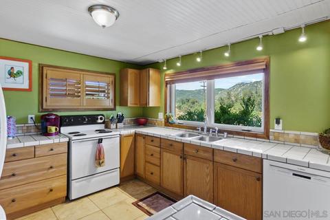 26855 Cougar Pass Rd, Escondido, CA 92026 photo 4