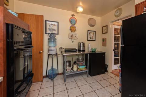 1010 Bear Valley Rd, Escondido, CA 92025 photo 8