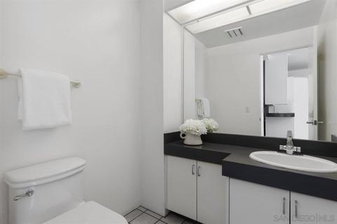 7597 Eads #E, La Jolla, CA 92037 photo 22