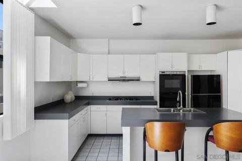 7597 Eads #E, La Jolla, CA 92037 photo 9