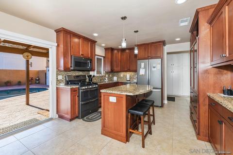 8045 Morocco Dr, La Mesa, CA 91942 photo 12