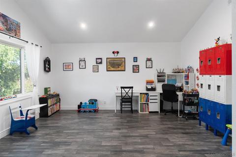 641 University Dr, Lompoc, CA 93436 photo 13