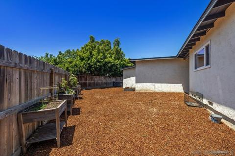 1375 Barbara Dr, Vista, CA 92084 photo 30
