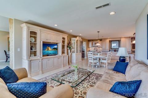 7666 Caminito Coromandel, La Jolla, CA 92037 photo 14