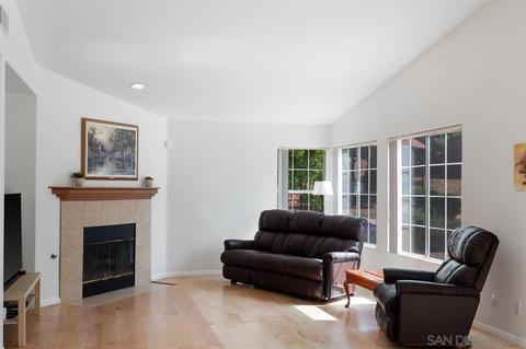 1052 Maxie Pl, Escondido, CA 92027 photo 8