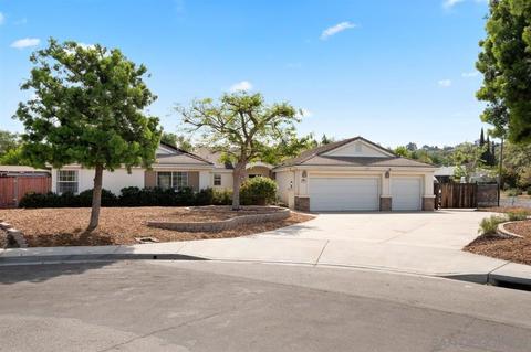 1052 Maxie Pl, Escondido, CA 92027 photo 1