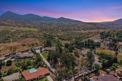 13773 Whispering Meadows Ln, Jamul, CA 91935 photo 3
