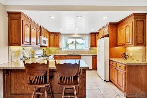 110 E Vermont Ave, Escondido, CA 92025 photo 4