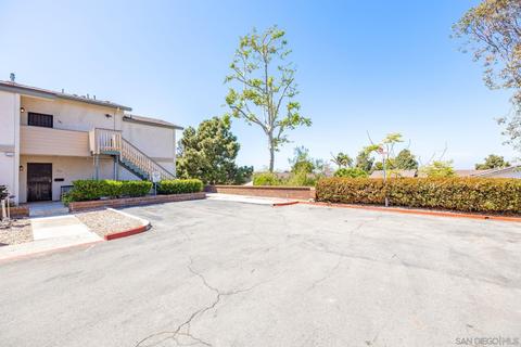 381 Stage Coach Rd, Oceanside, CA 92057 photo 2