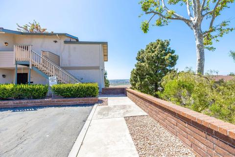 381 Stage Coach Rd, Oceanside, CA 92057 photo 4