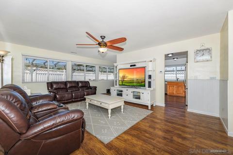 2242 Mark Pl, Escondido, CA 92027 photo 5