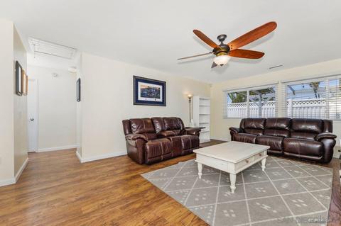 2242 Mark Pl, Escondido, CA 92027 photo 4