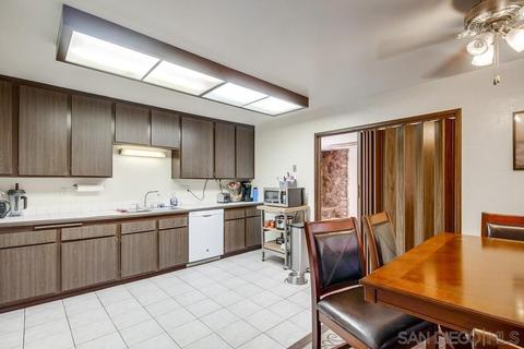 10914 Whippletree Ln, Spring Valley, CA 91978 photo 18