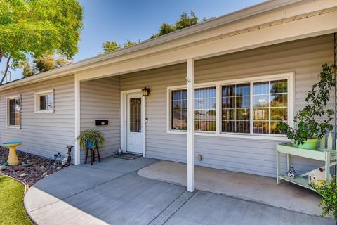 8833 Siwanoy Ct, Santee, CA 92071 photo 4