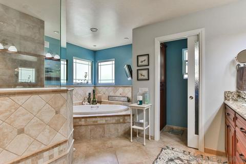 1298 Burris Dr, El Cajon, CA 92019 photo 17