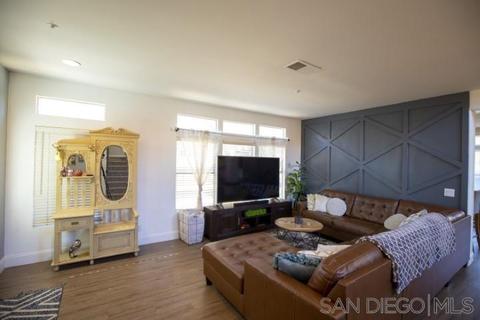 2310 Fallbrook Pl, Escondido, CA 92027 photo 7