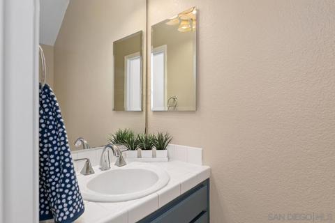1540 Via Otano, Oceanside, CA 92056 photo 17