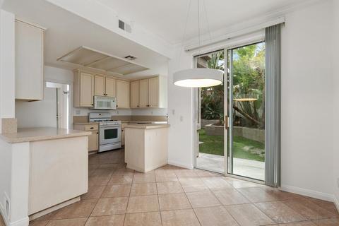 1540 Via Otano, Oceanside, CA 92056 photo 11