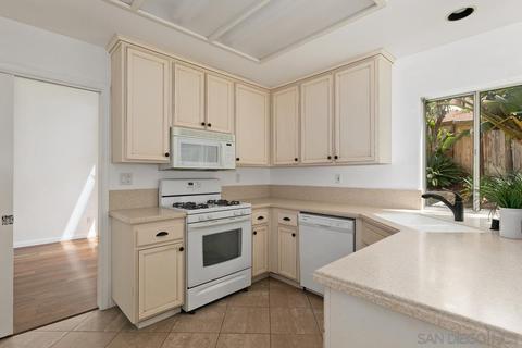 1540 Via Otano, Oceanside, CA 92056 photo 12