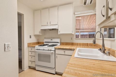 1360 N Panorama Ridge Rd, Oceanside, CA 92056 photo 5