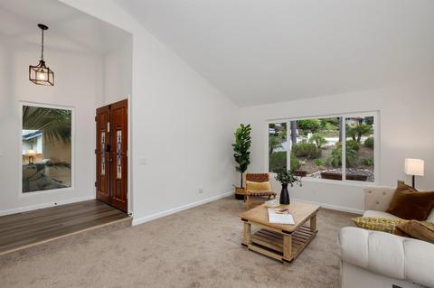 1409 Chestnut Ln, Vista, CA 92084 photo 4