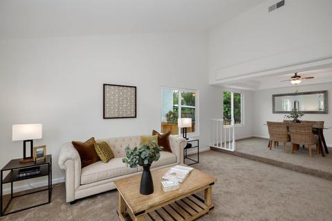 1409 Chestnut Ln, Vista, CA 92084 photo 3