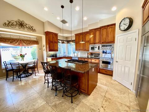 1827 Hidden Mesa Rd, El Cajon, CA 92019 photo 12