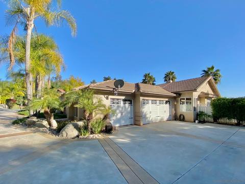 1827 Hidden Mesa Rd, El Cajon, CA 92019 photo 2