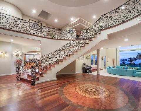 6092 Avenida Chamnez, La Jolla, CA 92037 photo 4