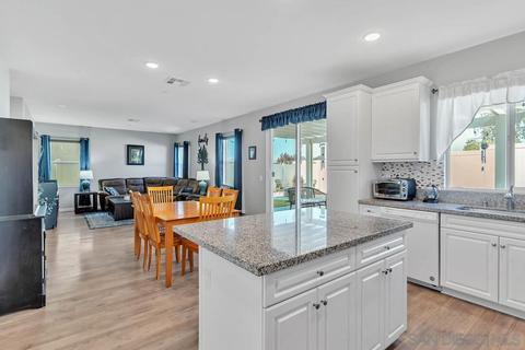 8689 Camden Dr, Santee, CA 92071 photo 9