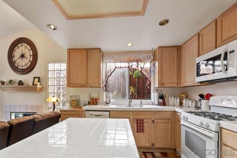 338 Old Stage Ct, Fallbrook, CA 92028 photo 10