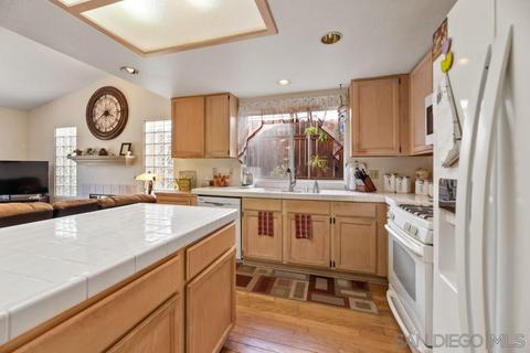338 Old Stage Ct, Fallbrook, CA 92028 photo 9