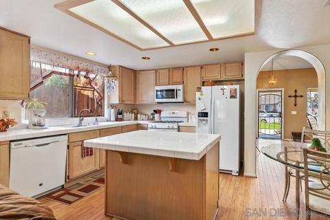 338 Old Stage Ct, Fallbrook, CA 92028 photo 12