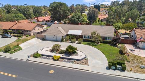 1677 Hamilton Ln, Escondido, CA 92029 photo 2