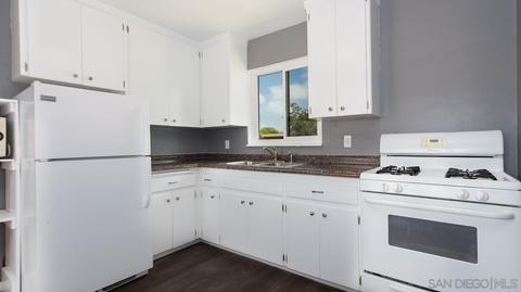 238 E St, Chula Vista, CA 91910 photo 4