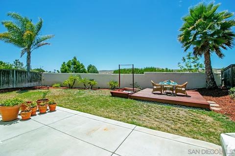 1119 Azul Ct, Oceanside, CA 92057 photo 2