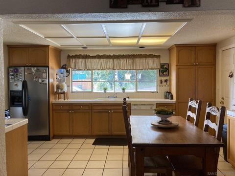 1609 Birch, Escondido, CA 92027 photo 8