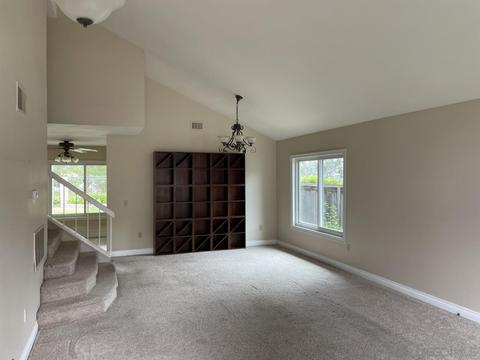 2374 Valley View Pl, Escondido, CA 92026 photo 2