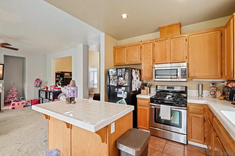 2415 Starlight Gln, Escondido, CA 92026 photo 11